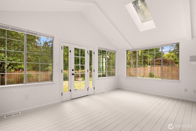 18913 136th Avenue NE, Woodinville, WA 98072