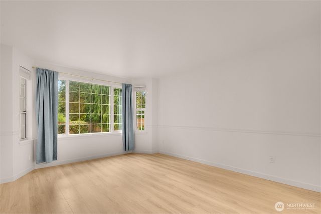18913 136th Avenue NE, Woodinville, WA 98072