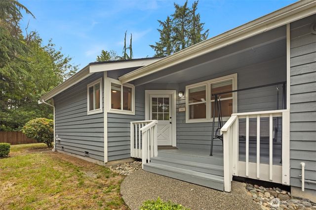 18913 136th Avenue NE, Woodinville, WA 98072