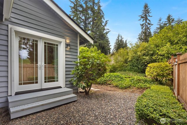 18913 136th Avenue NE, Woodinville, WA 98072