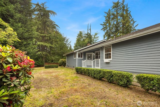 18913 136th Avenue NE, Woodinville, WA 98072