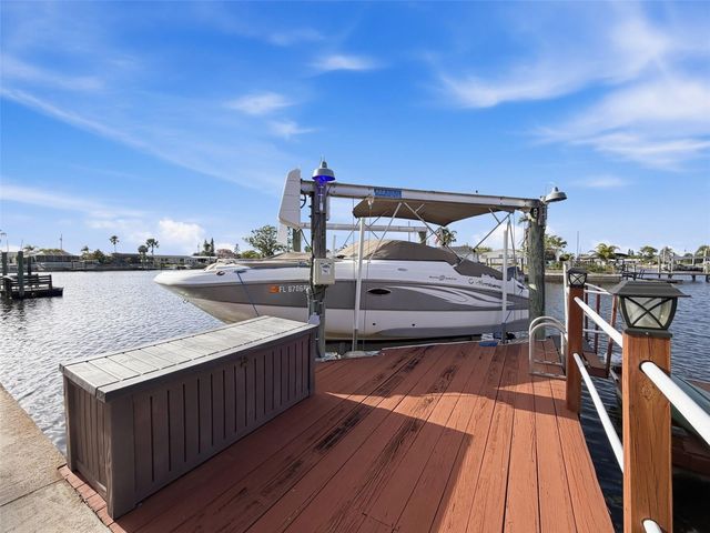 6521 LEESIDE ISLE, Hudson, FL 34667