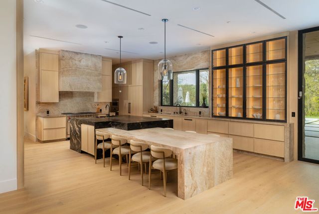 5831 Fitzpatrick Road, Hidden Hills, CA 91302