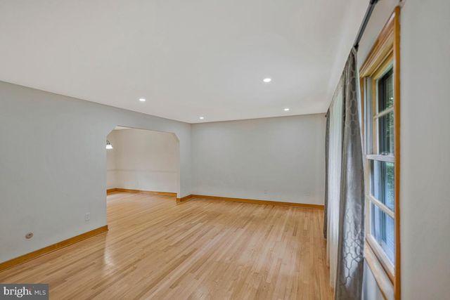 7185 HAWTHORNE RD, La Plata, MD 20646