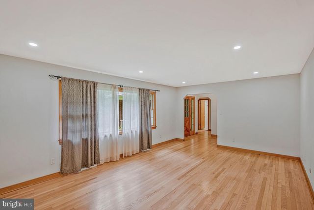 7185 HAWTHORNE RD, La Plata, MD 20646