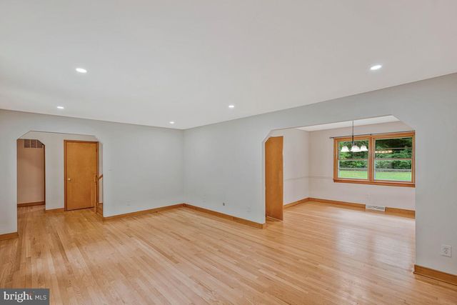7185 HAWTHORNE RD, La Plata, MD 20646