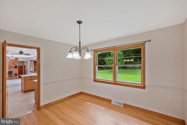 7185 HAWTHORNE RD, La Plata, MD 20646