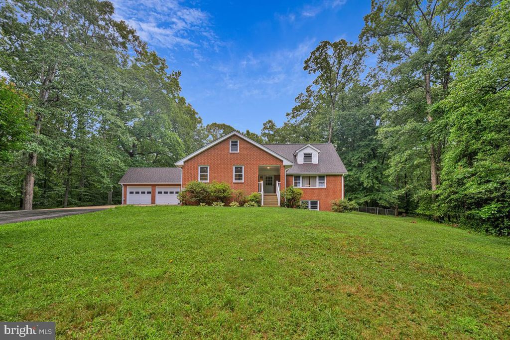 7185 HAWTHORNE RD, La Plata, MD 20646