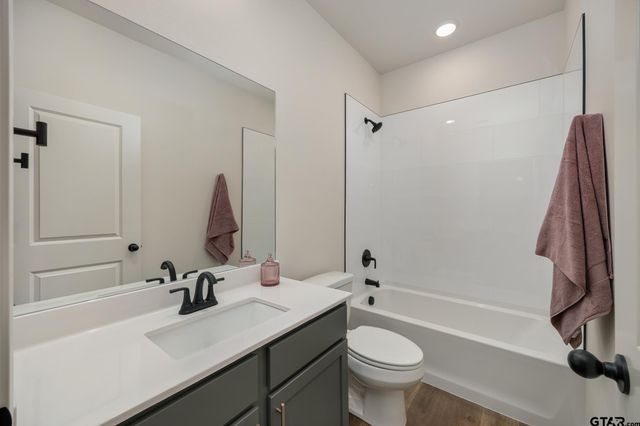 304 Driftwood Way, Whitehouse, TX 75791