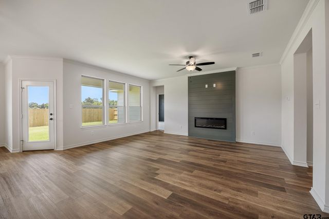 304 Driftwood Way, Whitehouse, TX 75791