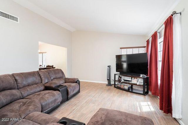 8826 W Diana Avenue, Peoria, AZ 85345