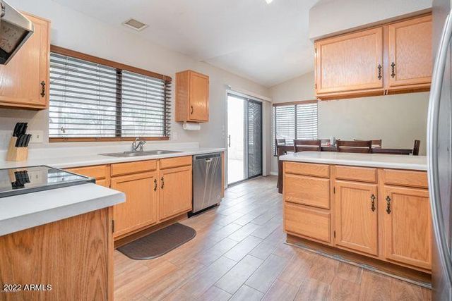 8826 W Diana Avenue, Peoria, AZ 85345