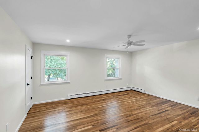 7 Anchorage Road 2, Port Washington, NY 11050