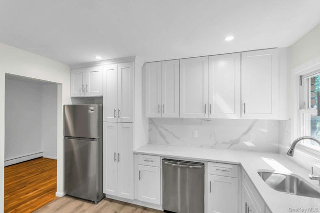 7 Anchorage Road 2, Port Washington, NY 11050