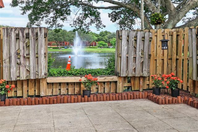 9977 NW 6th Ct 9977, Plantation, FL 33324