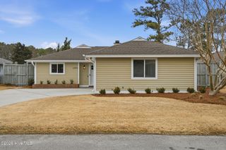 6043 Cedar Ridge Drive, Wilmington, NC 28405