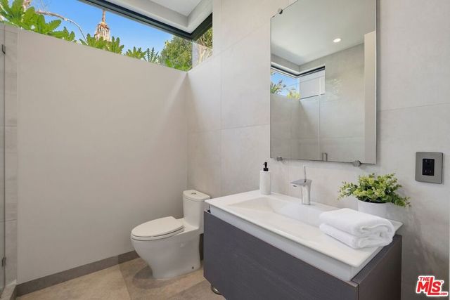 6252 Drexel Avenue, Los Angeles, CA 90048