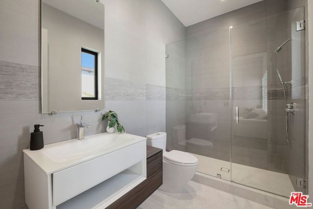 6252 Drexel Avenue, Los Angeles, CA 90048