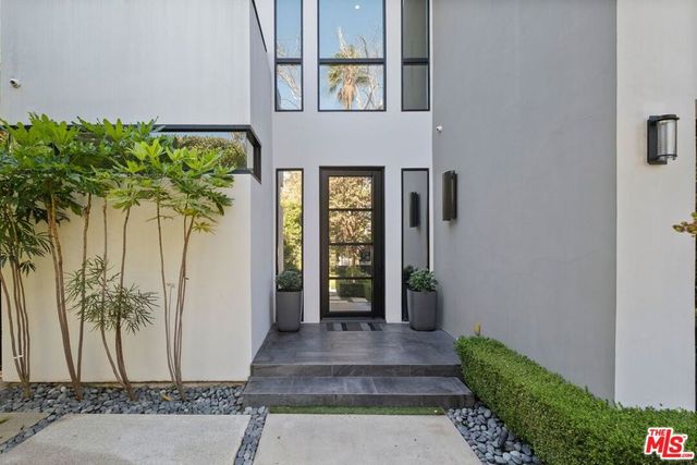 6252 Drexel Avenue, Los Angeles, CA 90048
