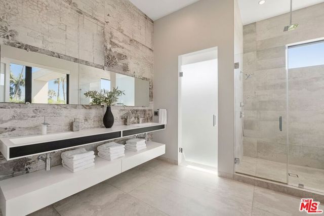 6252 Drexel Avenue, Los Angeles, CA 90048