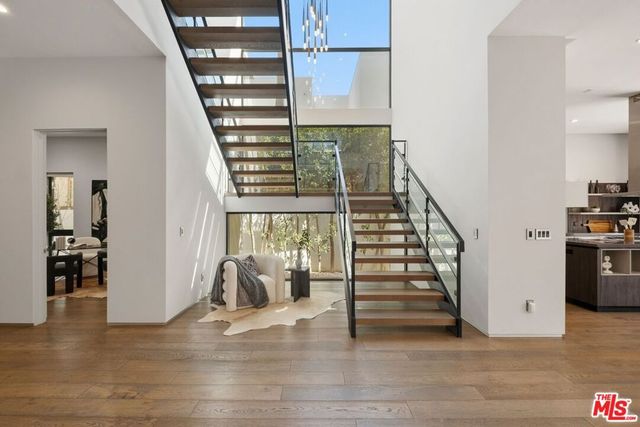 6252 Drexel Avenue, Los Angeles, CA 90048