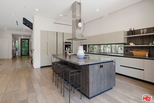 6252 Drexel Avenue, Los Angeles, CA 90048