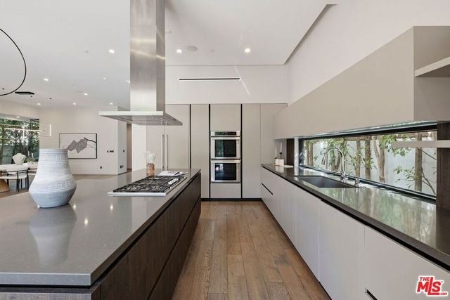 6252 Drexel Avenue, Los Angeles, CA 90048