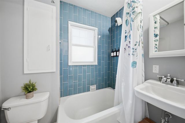 2227 Storm Street, Ames, IA 50014