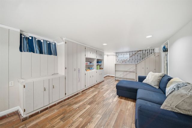 2227 Storm Street, Ames, IA 50014