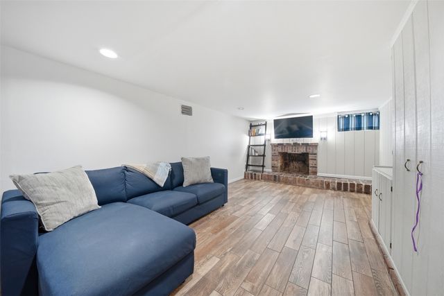 2227 Storm Street, Ames, IA 50014