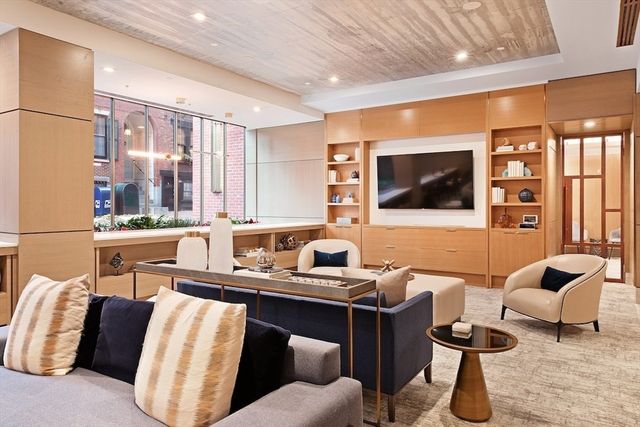 45 Temple St 212, Boston, MA 02114