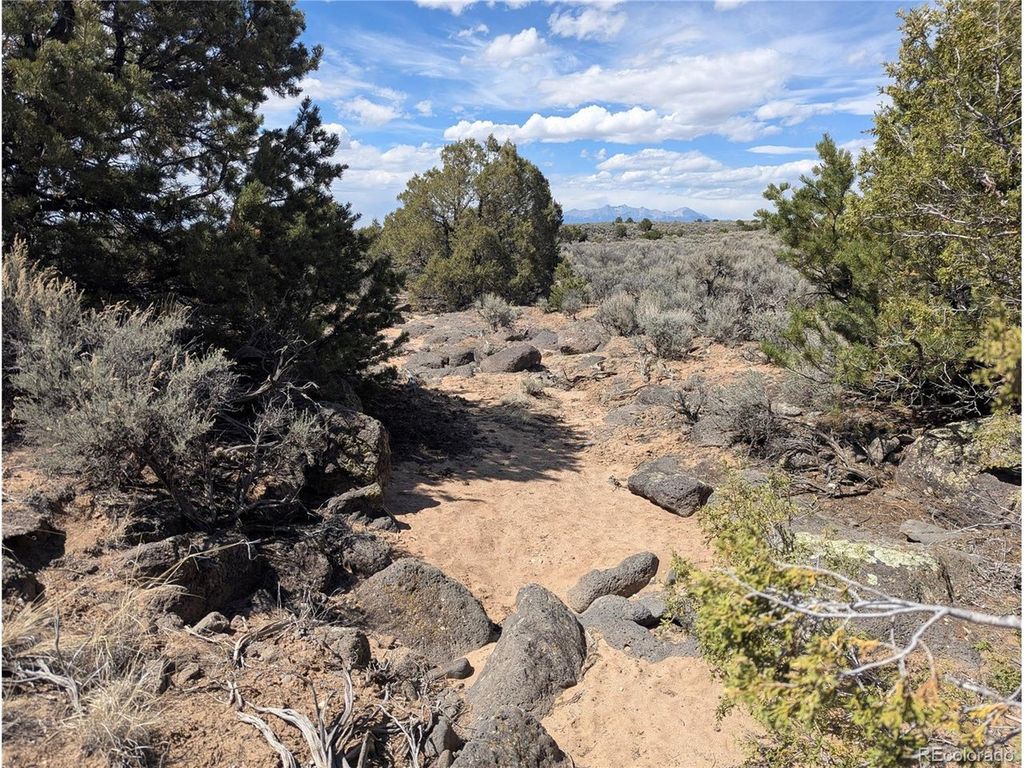 2 Mesitas Rd, San Luis, CO 81152