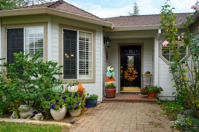 19679 Midland Drive, Redding, CA 96003