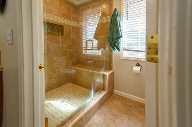 19679 Midland Drive, Redding, CA 96003