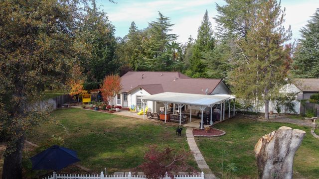 19679 Midland Drive, Redding, CA 96003