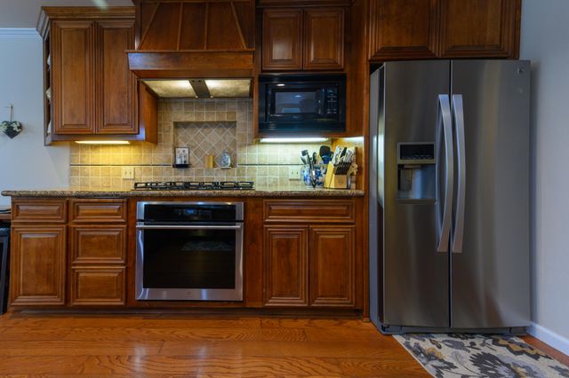 19679 Midland Drive, Redding, CA 96003