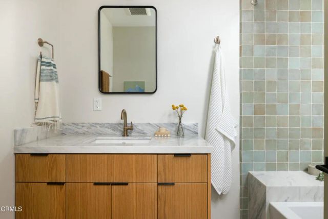 3036 Castle Street, Los Angeles, CA 90039
