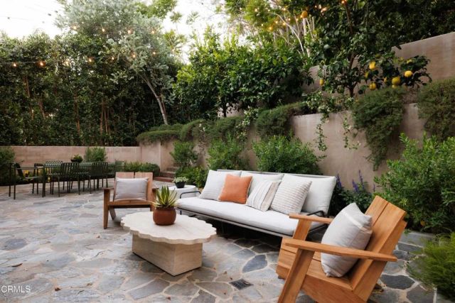 3036 Castle Street, Los Angeles, CA 90039