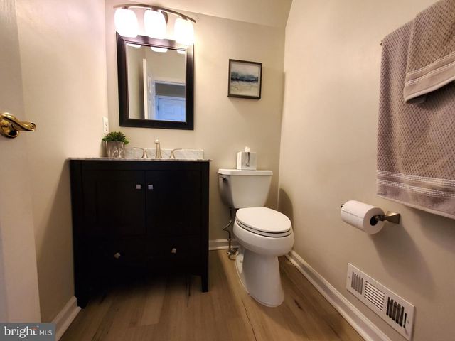 529 GLEN MEADOW RD, Richboro, PA 18954