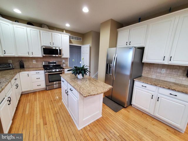 529 GLEN MEADOW RD, Richboro, PA 18954