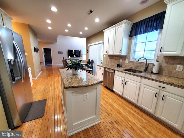 529 GLEN MEADOW RD, Richboro, PA 18954