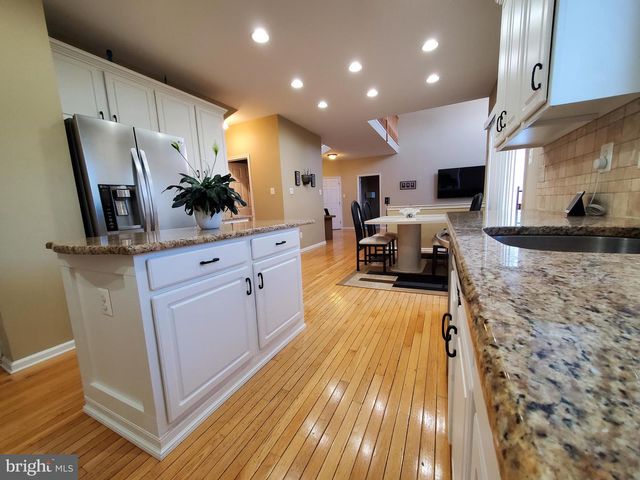 529 GLEN MEADOW RD, Richboro, PA 18954