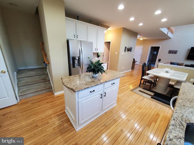 529 GLEN MEADOW RD, Richboro, PA 18954