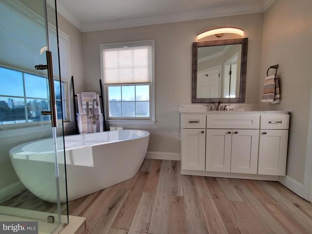 529 GLEN MEADOW RD, Richboro, PA 18954