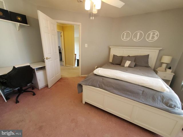 529 GLEN MEADOW RD, Richboro, PA 18954