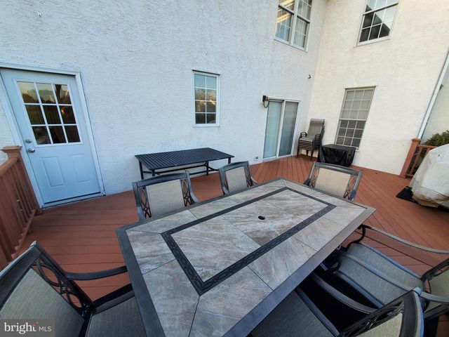 529 GLEN MEADOW RD, Richboro, PA 18954