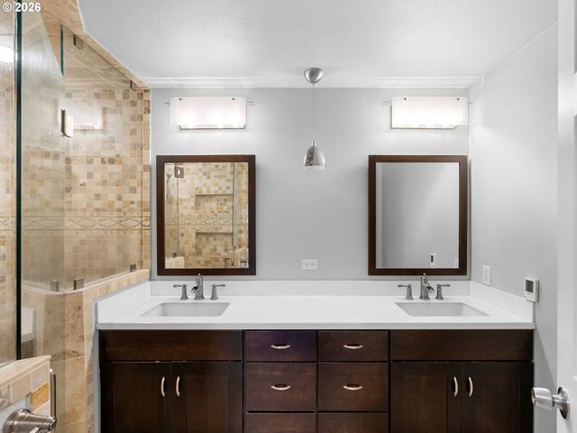 32300 S ONA Way, Molalla, OR 97038