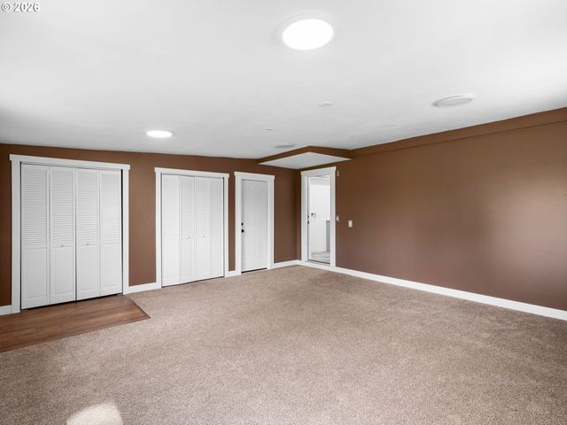 32300 S ONA Way, Molalla, OR 97038