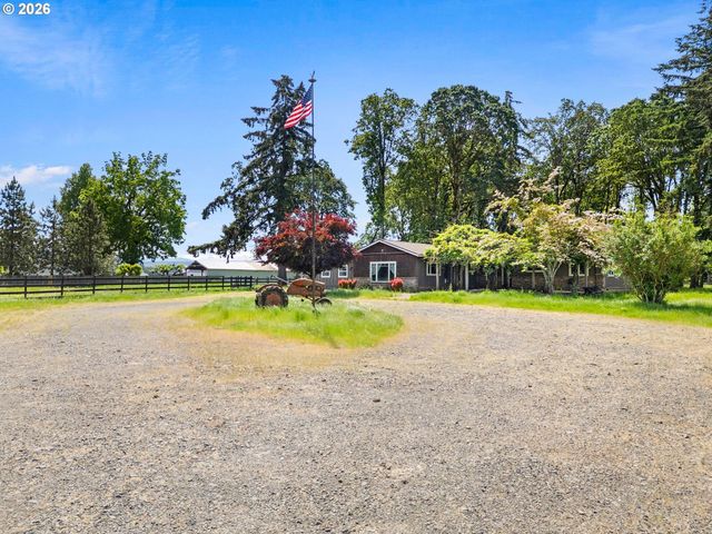 32300 S ONA Way, Molalla, OR 97038