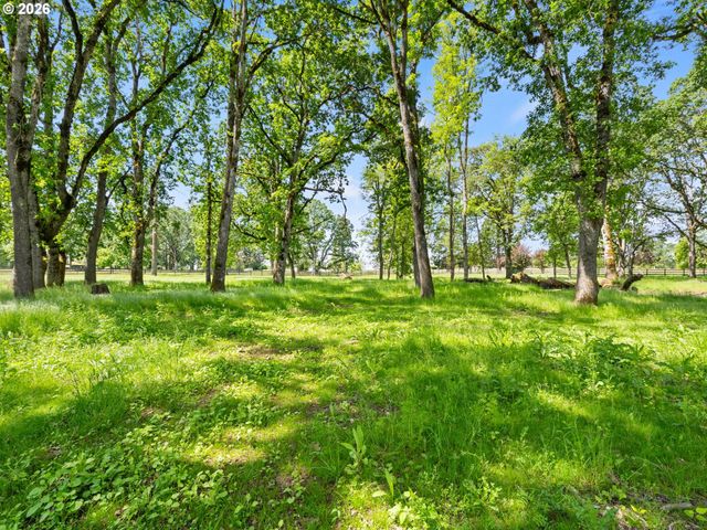 32300 S ONA Way, Molalla, OR 97038